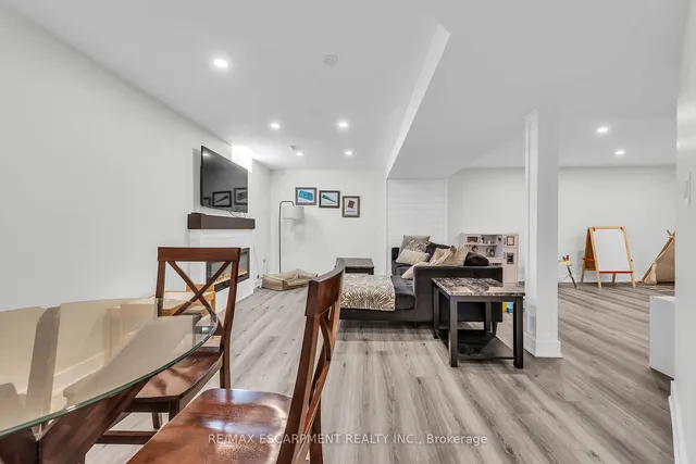 Additional image 28 of 8 SAYBROOK Gdns