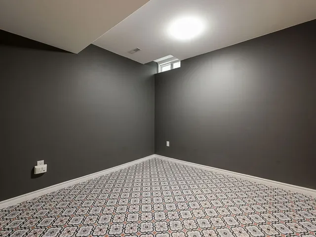 Additional image 36 of 3207 Munson Cres