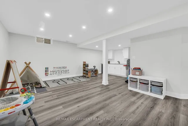 Additional image 31 of 8 SAYBROOK Gdns