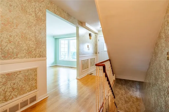 Additional image 19 of 555 LETITIA Crt