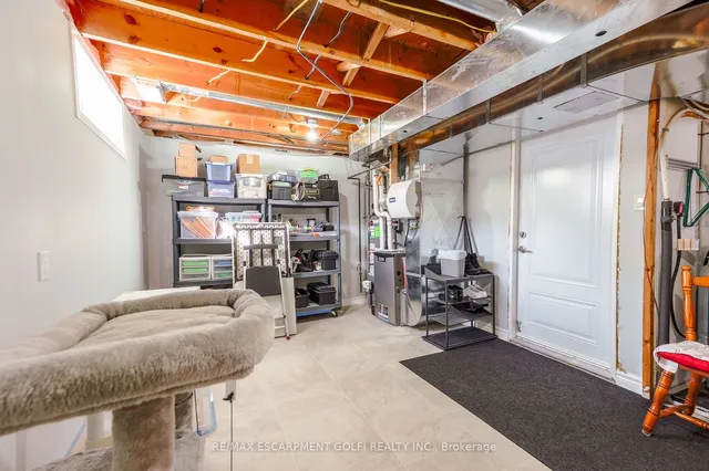 Additional image 8 of 202 LAVINA Cres Unit 10