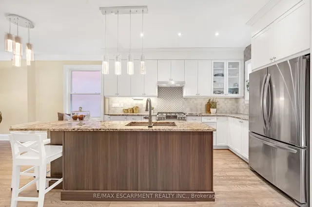 Additional image 9 of 226 Balsam Ave