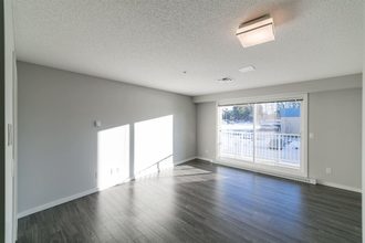 Additional image 3 of 610 Calahoo Road, Suite 216