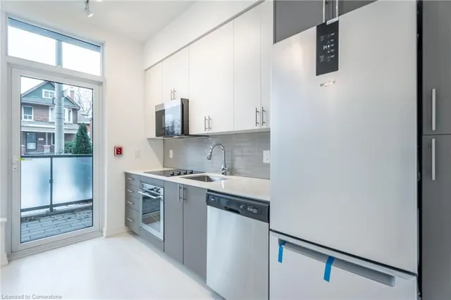 Additional image 20 of 415 Main St Unit 104