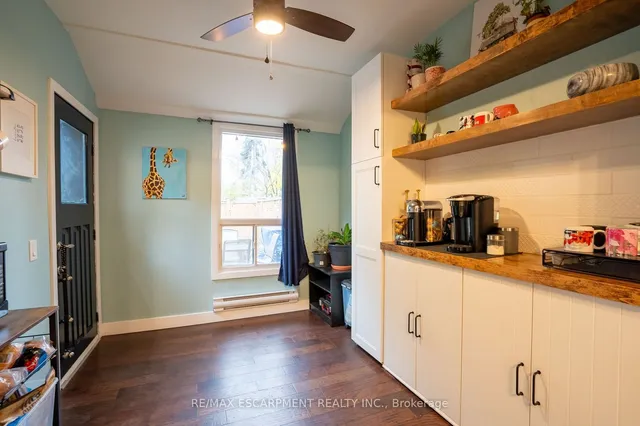 Additional image 5 of 166 Catharine St