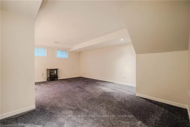 Additional image 31 of 2105 BERWICK Dr Unit 7