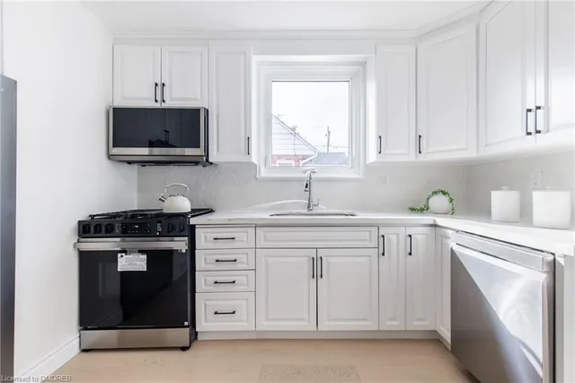 Additional image 21 of 46 Upper Walker Ave