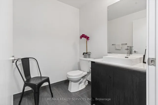 Additional image 18 of 251 Manitoba St Unit 115