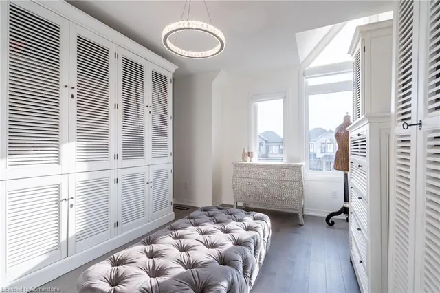 Additional image 30 of 128 Fairey Cres