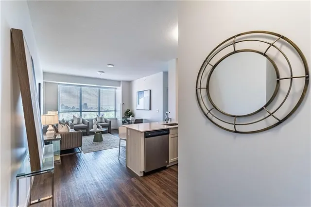 Additional image 2 of 2081 FAIRVIEW St Unit 1406