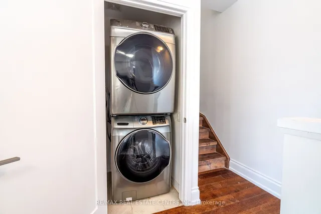 Additional image 23 of 2 Near Lane