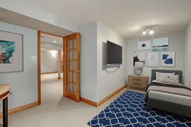 Additional image 33 of 2129 WINDING Way