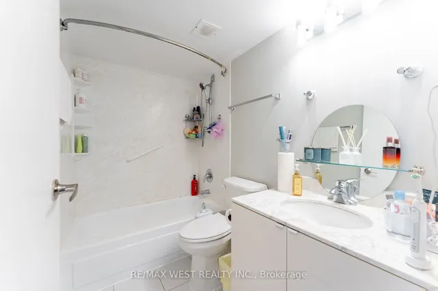 Additional image 24 of 475 The West Mall Unit 1404