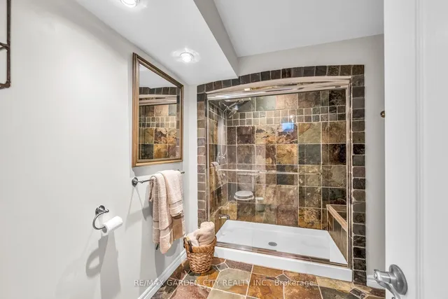 Additional image 33 of 515 North Service Rd Unit 23