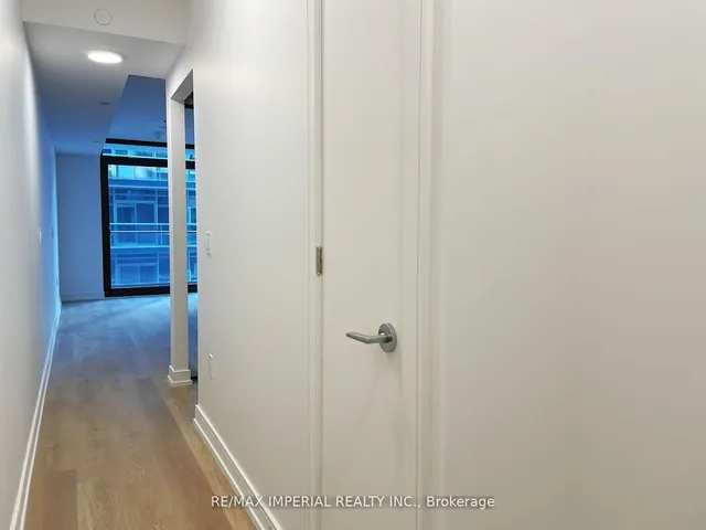 Additional image 20 of 1 Jarvis St Unit 1016