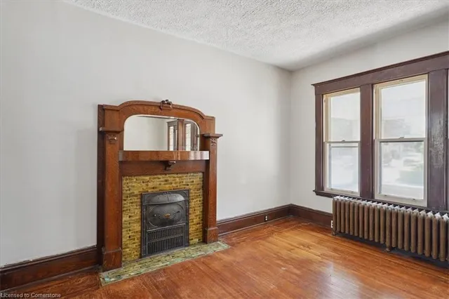 Additional image 13 of 76 Spadina Ave