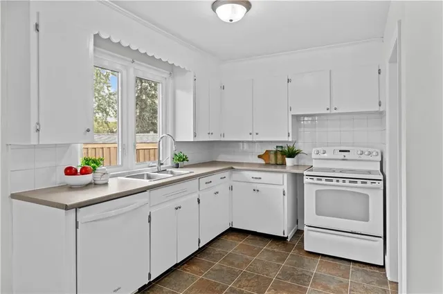 Additional image 8 of 1458 FISHER Ave