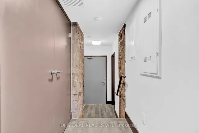 Additional image 17 of 121 King St Unit 404