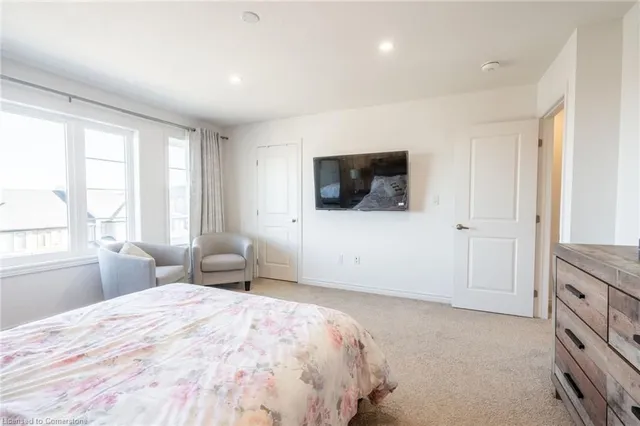 Additional image 35 of 61 Soho Street St Unit 68