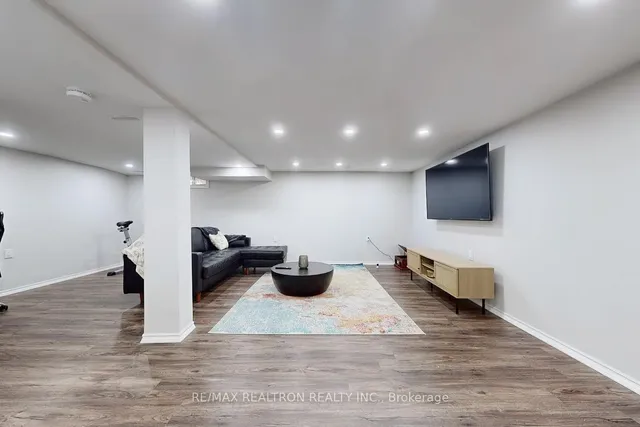 Additional image 23 of 5411 Lakeshore Rd Unit 2