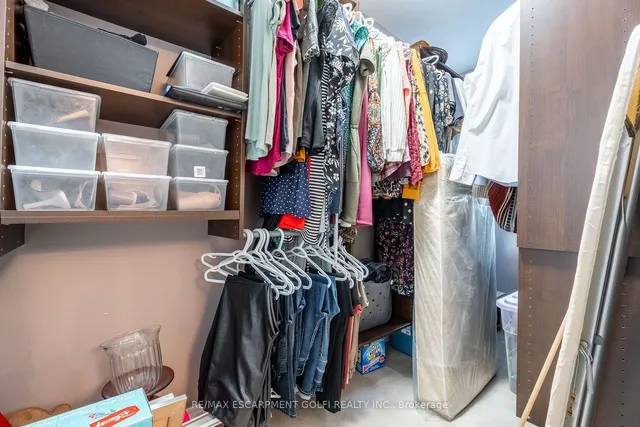 Additional image 19 of 49 Desoto Dr