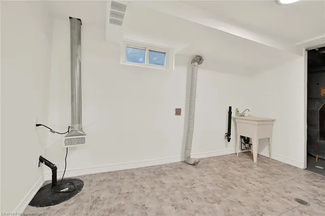 Additional image 35 of 546 Woodward Ave