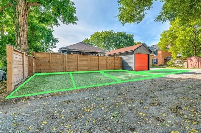 Additional image 34 of 17 Dundas St