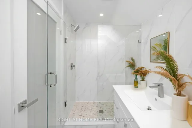 Additional image 20 of 72 Dundurn St