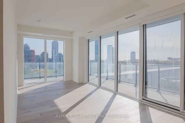 Additional image 3 of 9 TECUMSETH St Unit 721