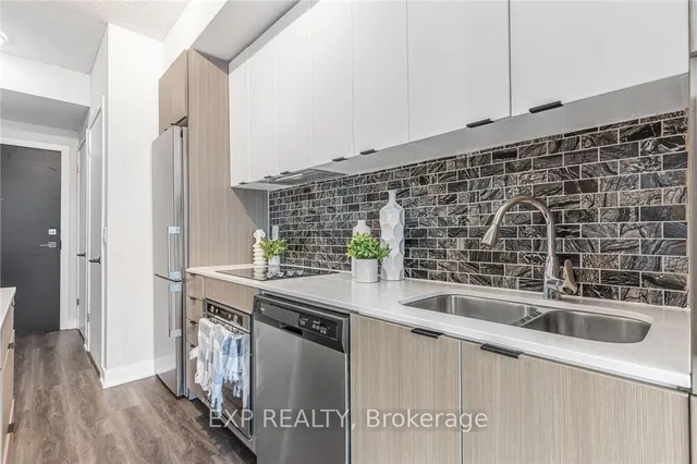 Additional image 11 of 5220 Dundas St Unit 312