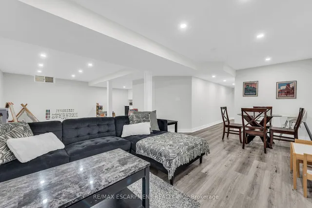 Additional image 29 of 8 SAYBROOK Gdns