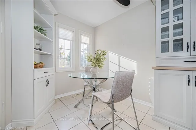 Additional image 3 of 2105 BERWICK Dr Unit 7