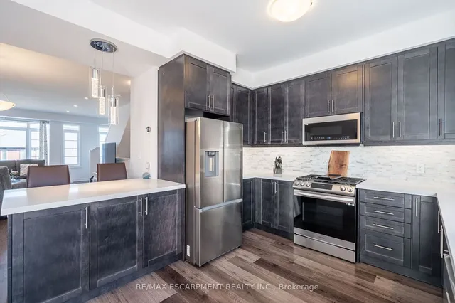 Additional image 18 of 61 Soho St Unit 68