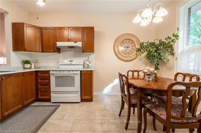 Additional image 6 of 44 Greentrail Dr