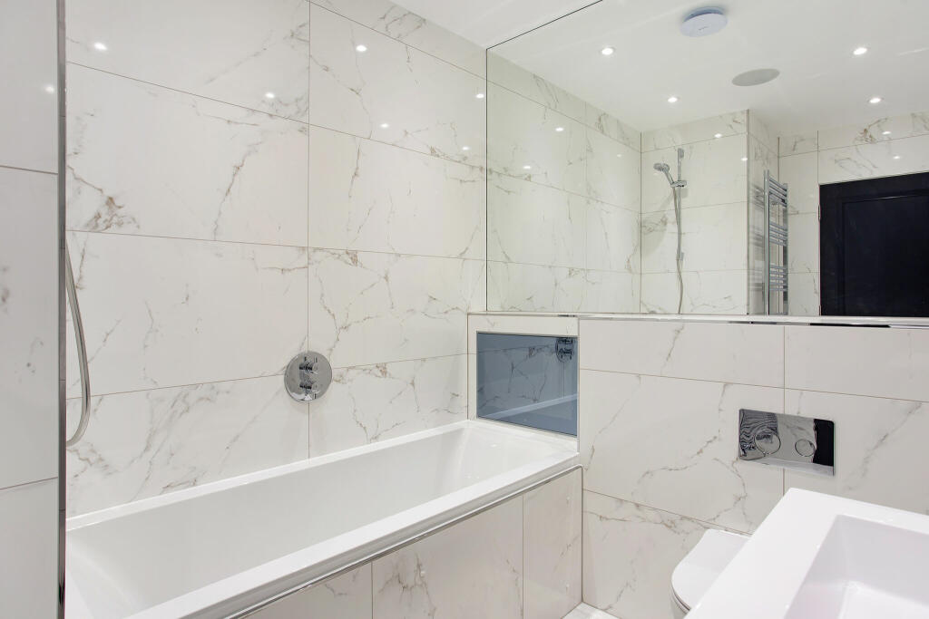 Additional image 13 of Moreton End Lane, Harpenden, AL5