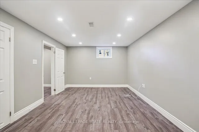 Additional image 32 of 584 East 27th St
