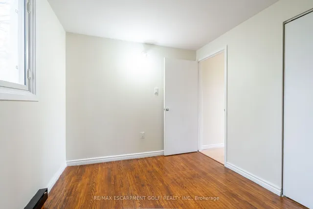 Additional image 28 of 25 Britten Clse Unit B52