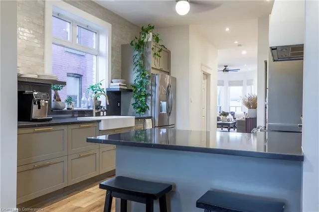 Additional image 17 of 185 1/2 Emerald St