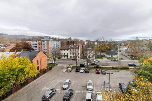 Additional image 35 of 50 Main St Unit 405