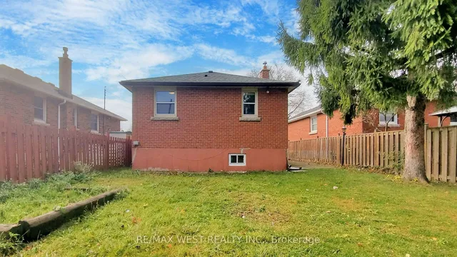 Additional image 39 of 15 Darcy Crt