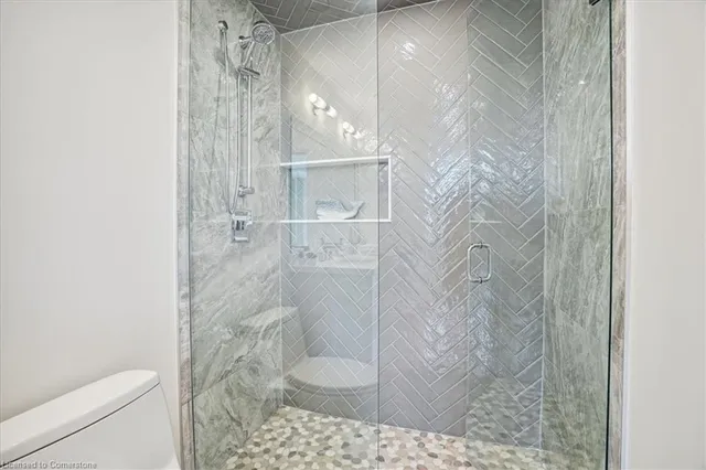 Additional image 36 of 2750 King St Unit 806