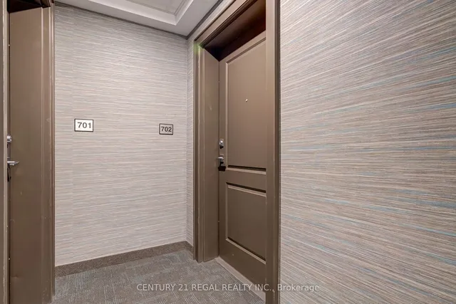 Additional image 5 of 460 Dundas St Unit 702