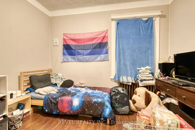 Additional image 10 of 34 Sherman Ave