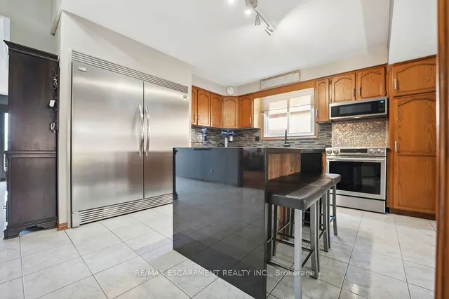 Additional image 18 of 15 PRESIDIO Dr