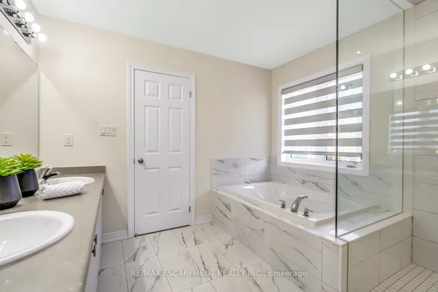 Additional image 21 of 3916 Koenig Rd