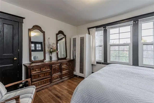 Additional image 31 of 49 Tisdale St