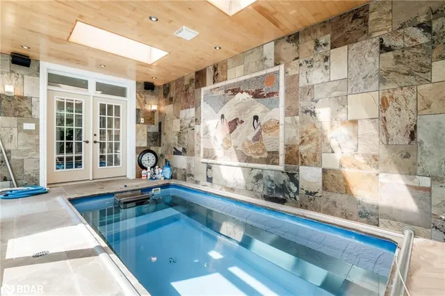 Additional image 21 of 73 COLIN Colin Ave