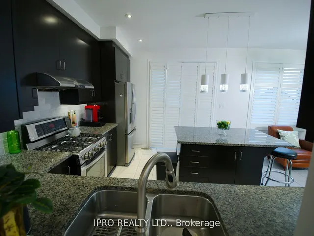 Additional image 7 of 954 Penson Cres