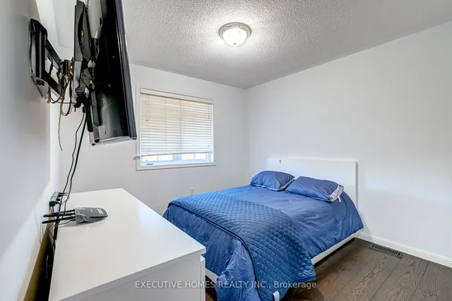 Additional image 22 of 830 Fourth Line