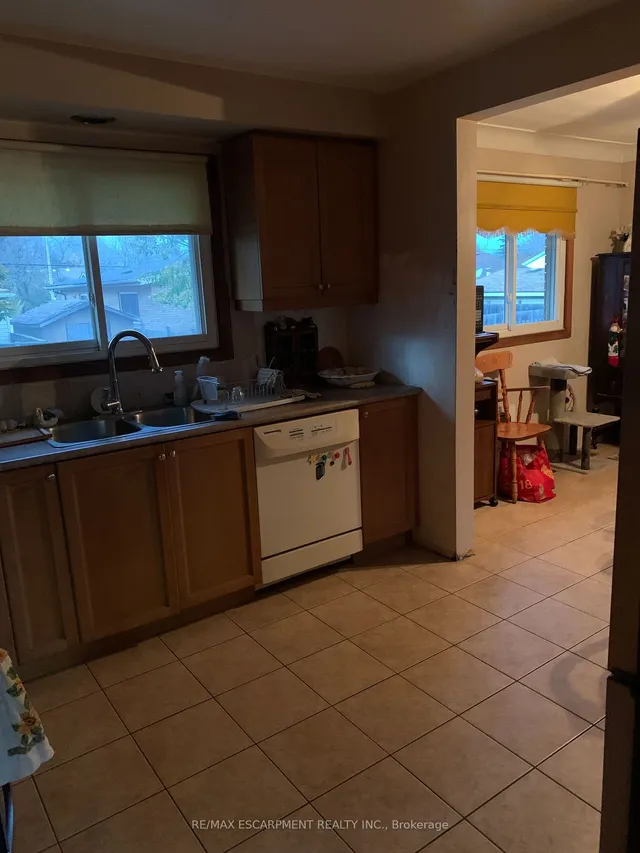 Additional image 5 of 152 West 4th St